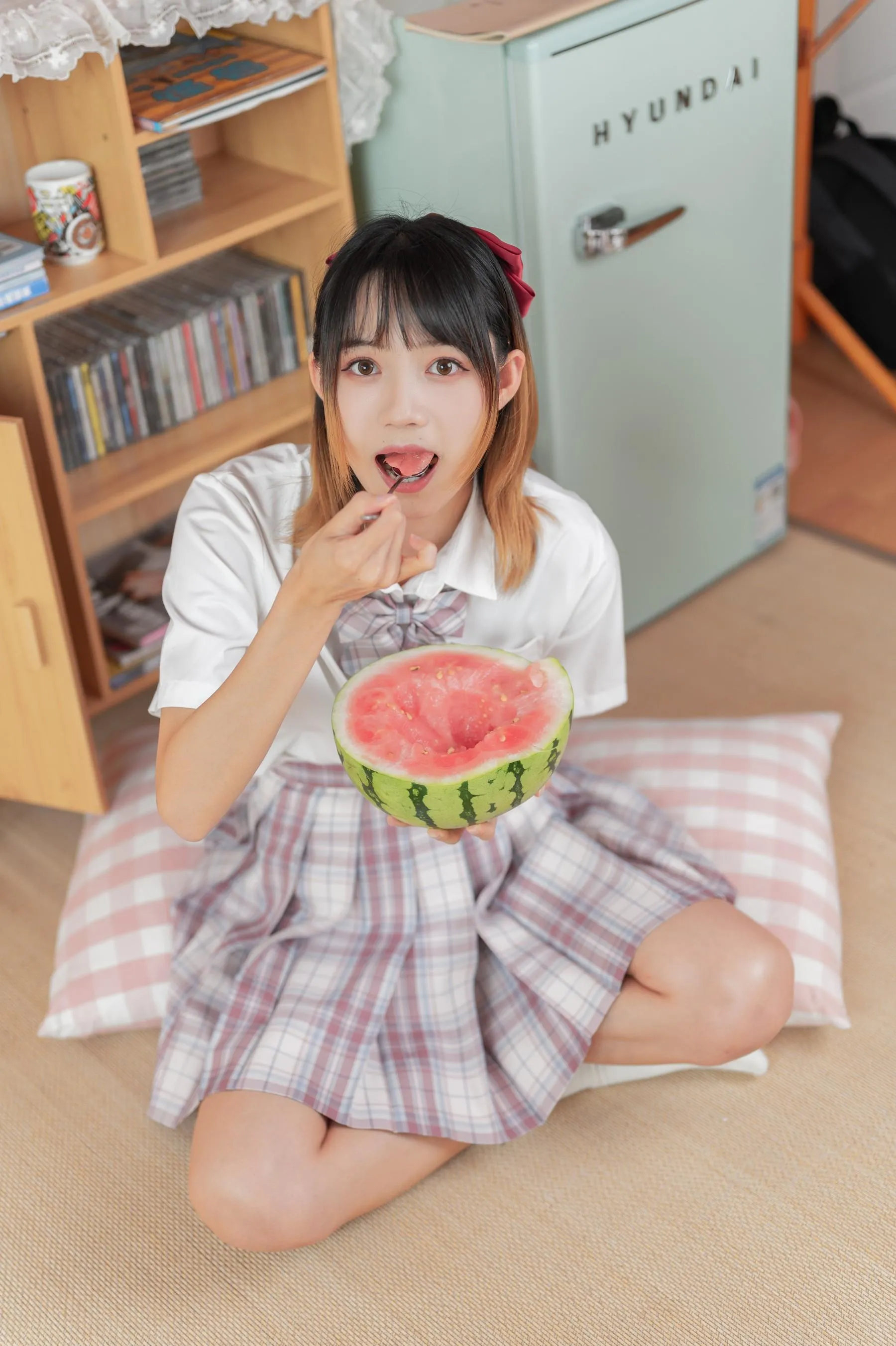 [艺图语] 2022.05.18 少女心事 兔子Zzz不吃胡萝卜 [32P]插图1